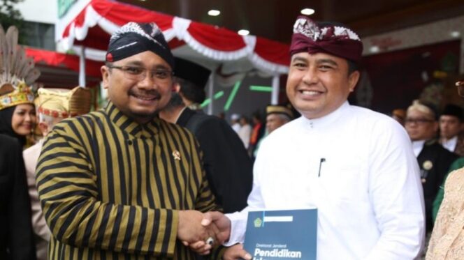 
 Keren! Gus Yaqut Serahkan 33 KMA Penetapan Guru Besar Ilmu Agama. 4 dari IAIN Cirebon